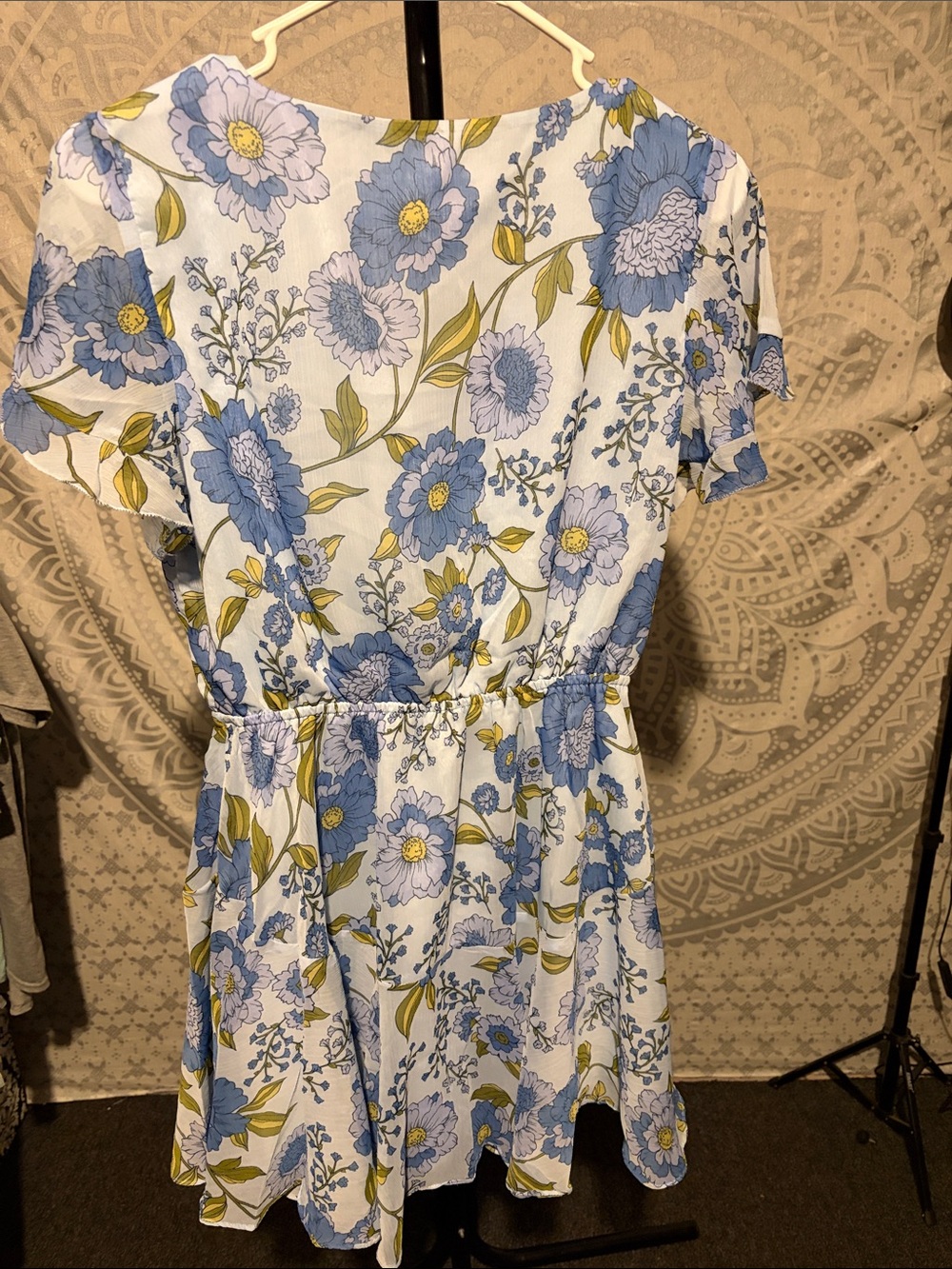 Steve Madden Vintage Blue Floral Chiffon Mini Dress Size M NWT - Picture 2 of 10